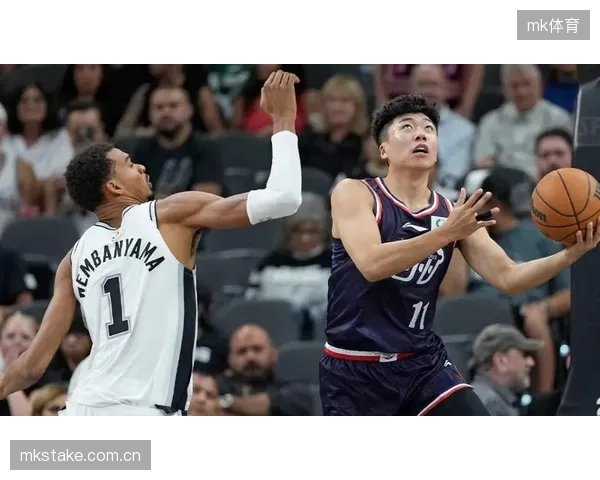 文班亚马需统治禁区，马刺的阵地战优势是系列赛翻盘关键。